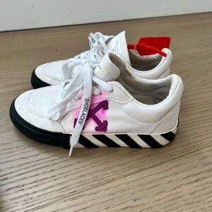 Off-white Low Top Sneakers